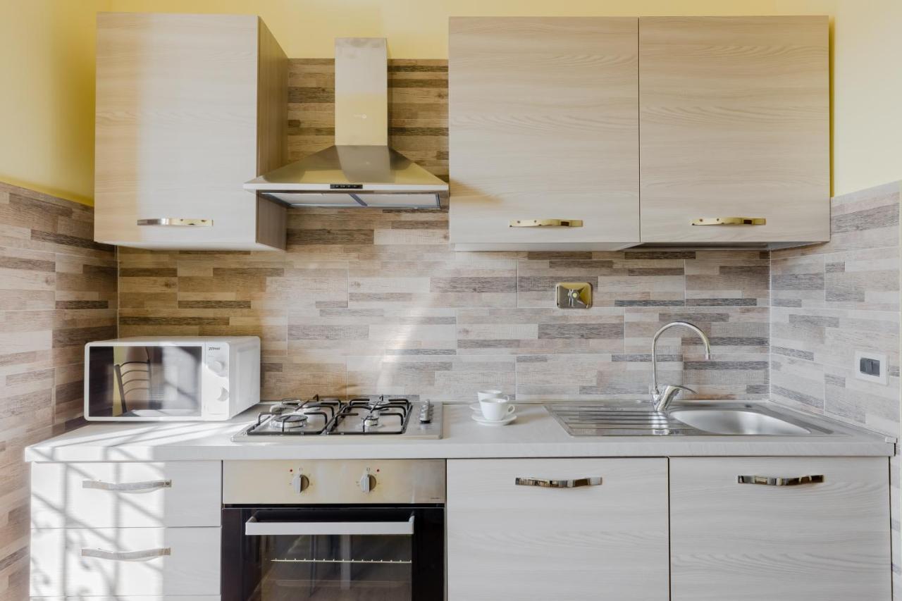 Le Rondini Apartment, 5 Persone, 2 Balconi, Policlinico Tor Vergata E Casilino โรม ภายนอก รูปภาพ