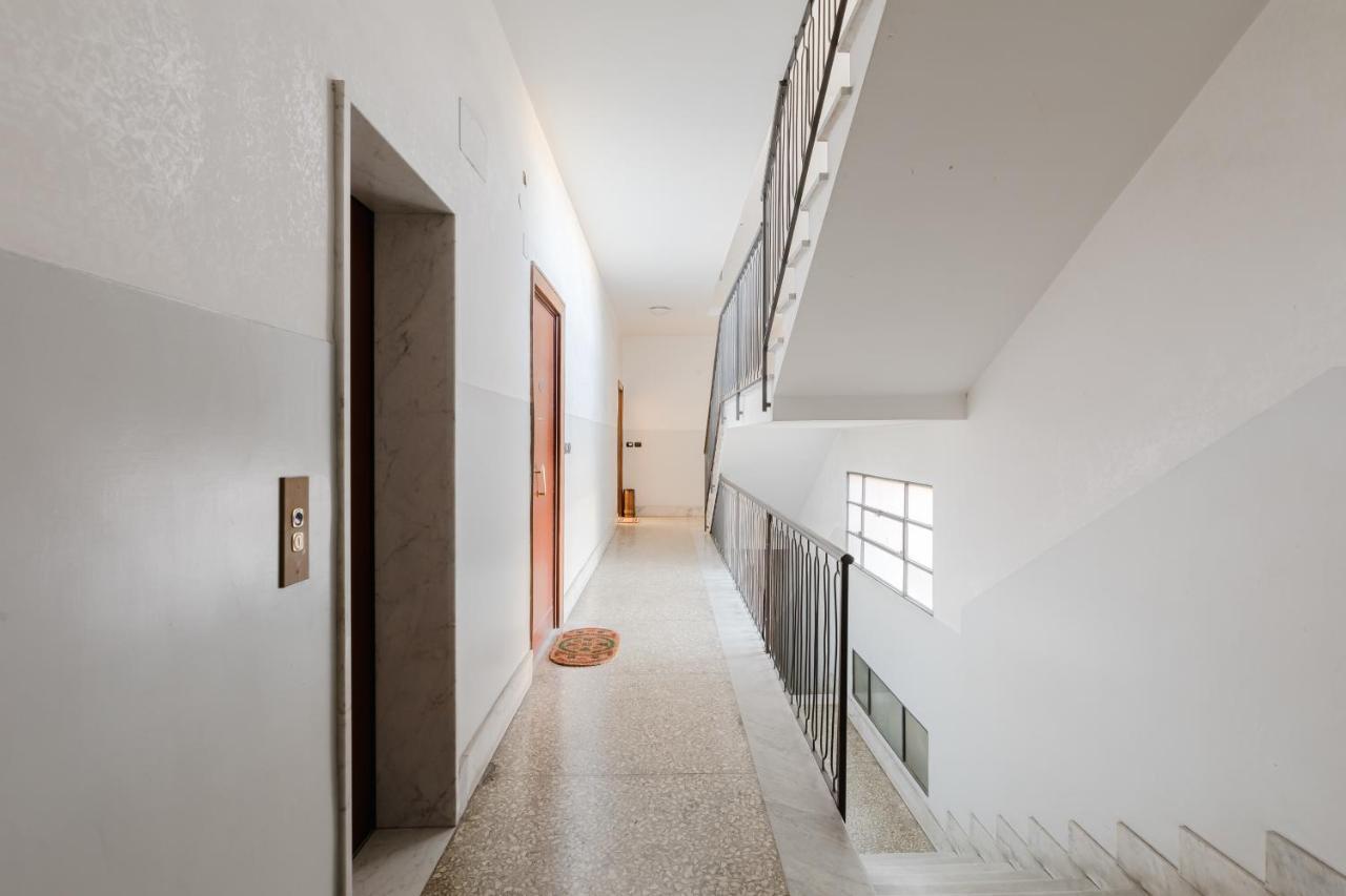 Le Rondini Apartment, 5 Persone, 2 Balconi, Policlinico Tor Vergata E Casilino โรม ภายนอก รูปภาพ